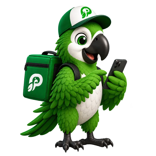 El loro de Pedilo Puej con gorra y mochila de delivery, mirando su celular